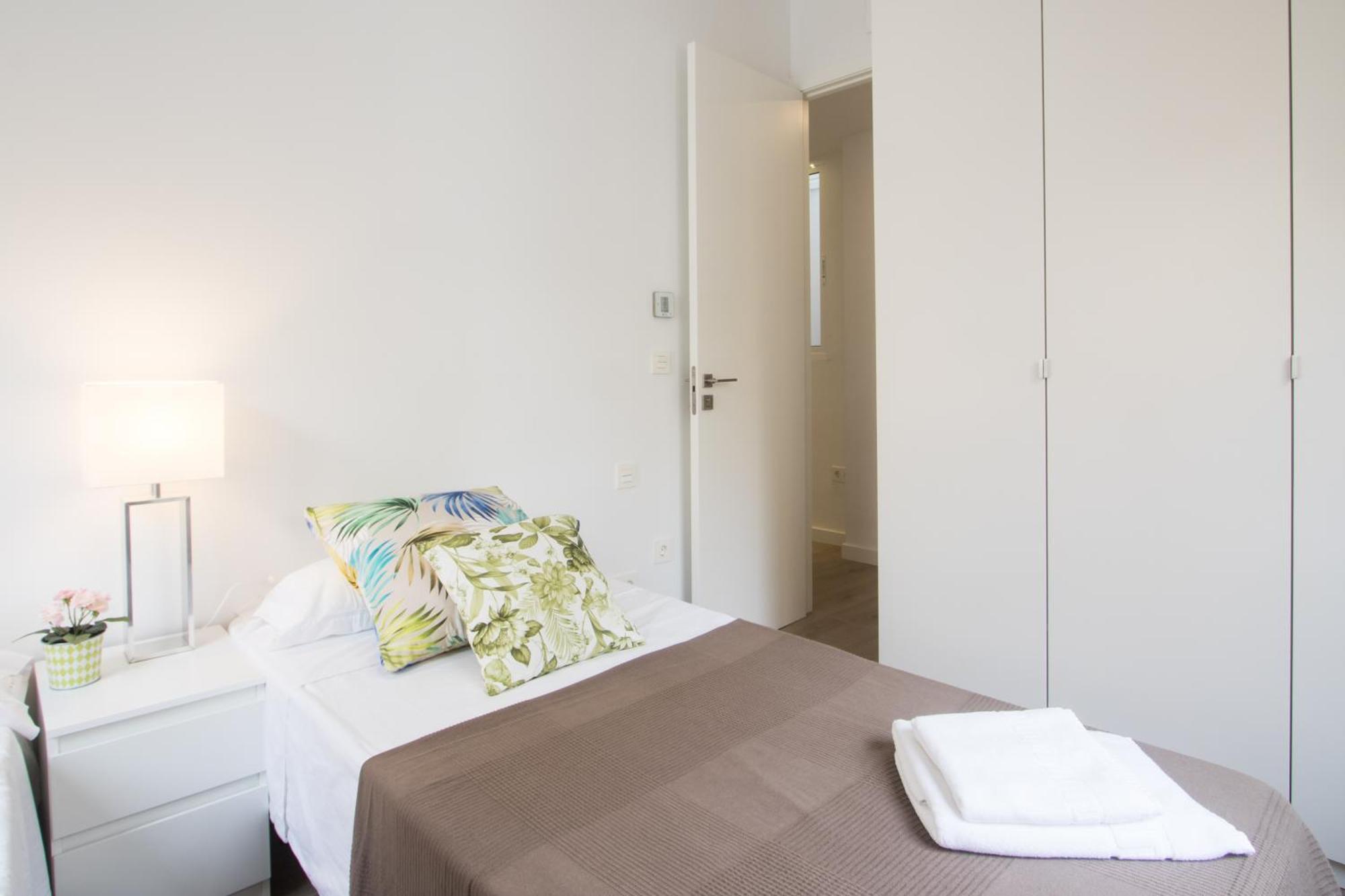 4 Bedroom/3 Baths W/ Ac In Near Beach! Alicante Luaran gambar