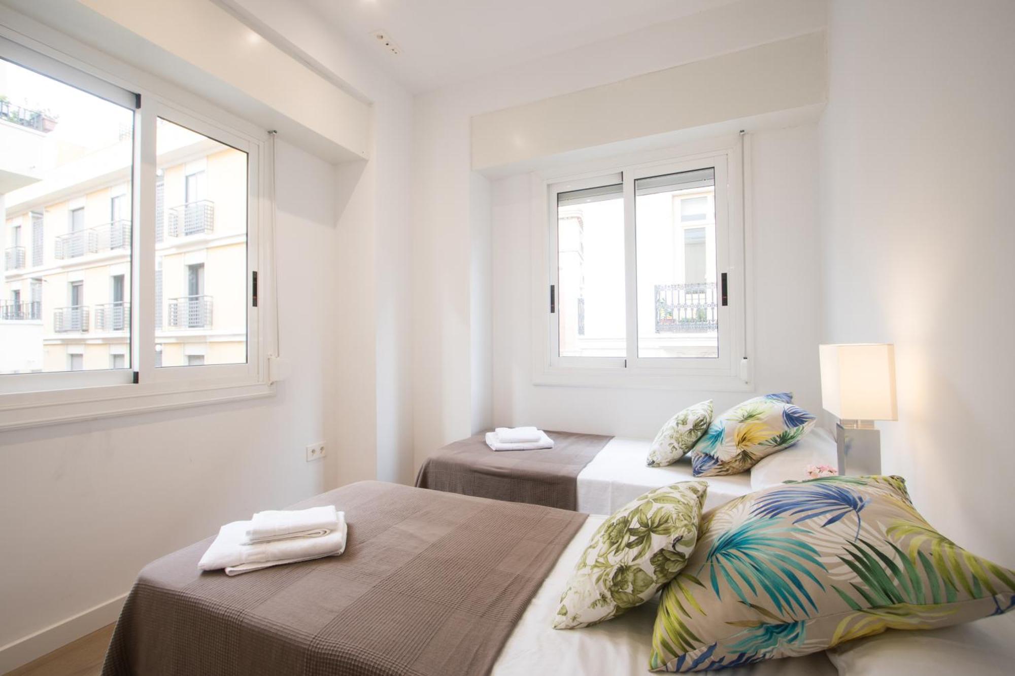 4 Bedroom/3 Baths W/ Ac In Near Beach! Alicante Luaran gambar